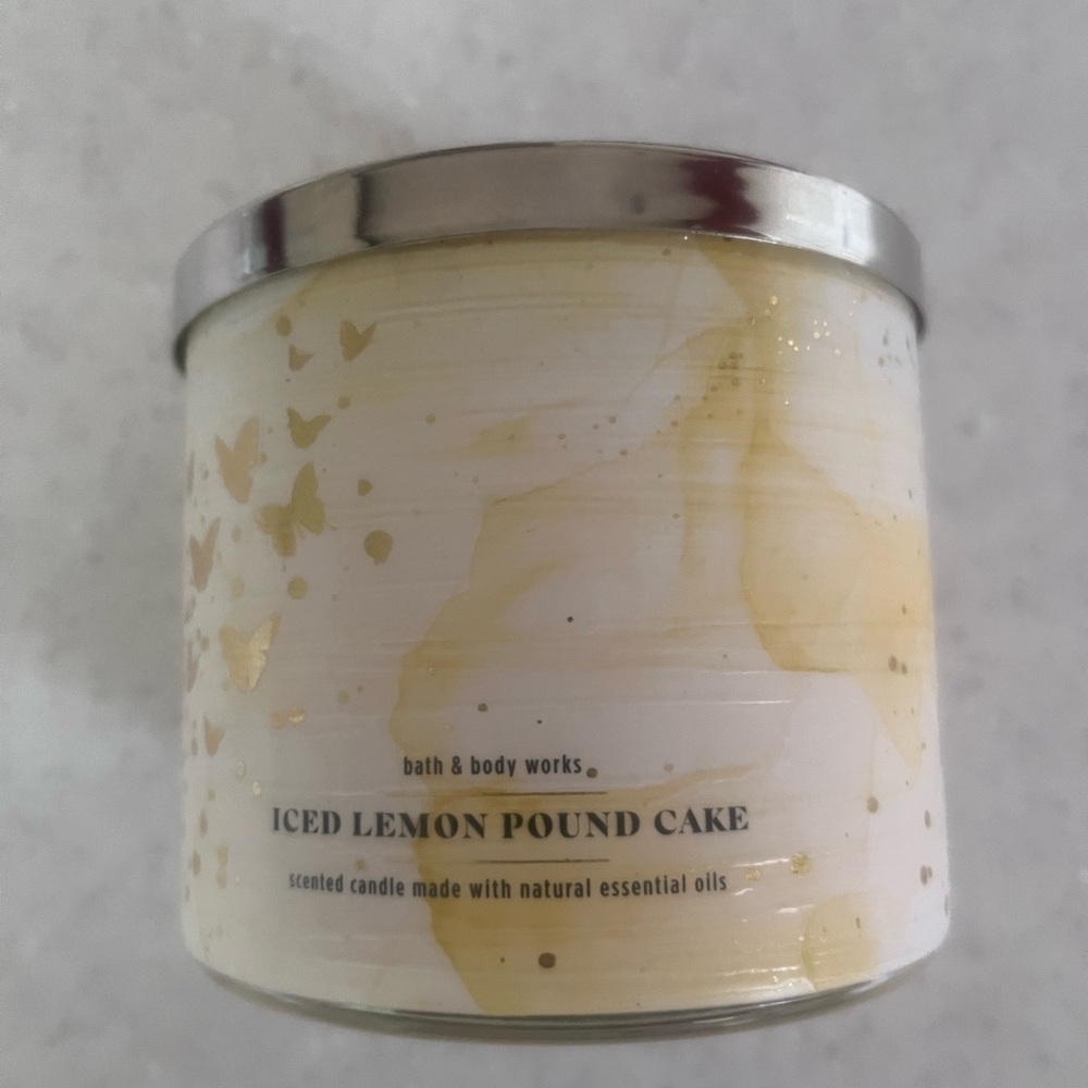 Iced Lemon Pound Cake Candle